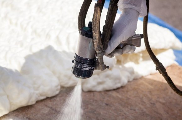 Entreprise d'étanchéité spécialiste pour l'installation de bloc isolant